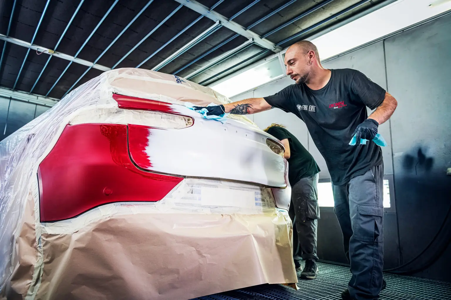 Preparazione di un intervento di carrozzeria · Dionisi Rent&Service · dionisigroup.it