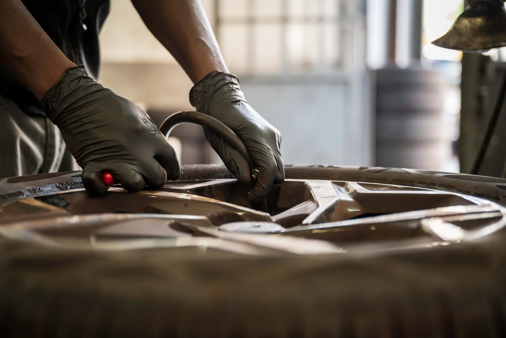 Riparazione forature: Riparazione rapida e sicura · Dionisi Rent&Service · dionisigroup.it